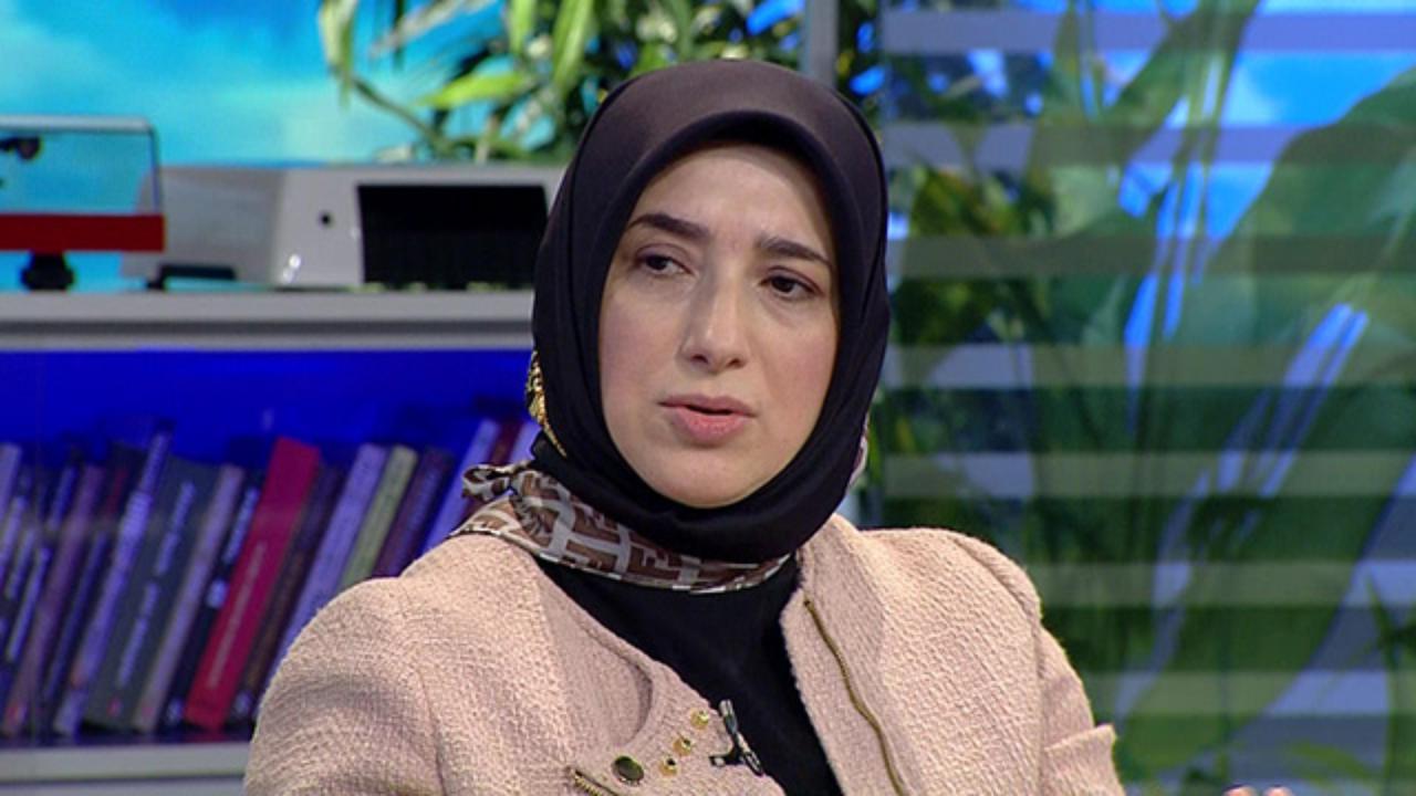 Özlem Zengin Bilim ve Kadın konferansında konuştu Özlem Zengin Bilim ve Kadın konferansında konuştu