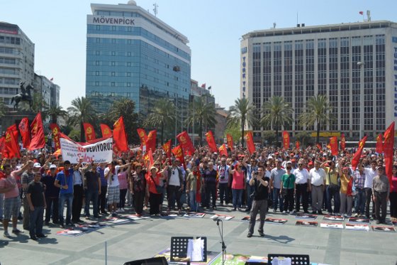 tkp-izmir-1mayis.jpg