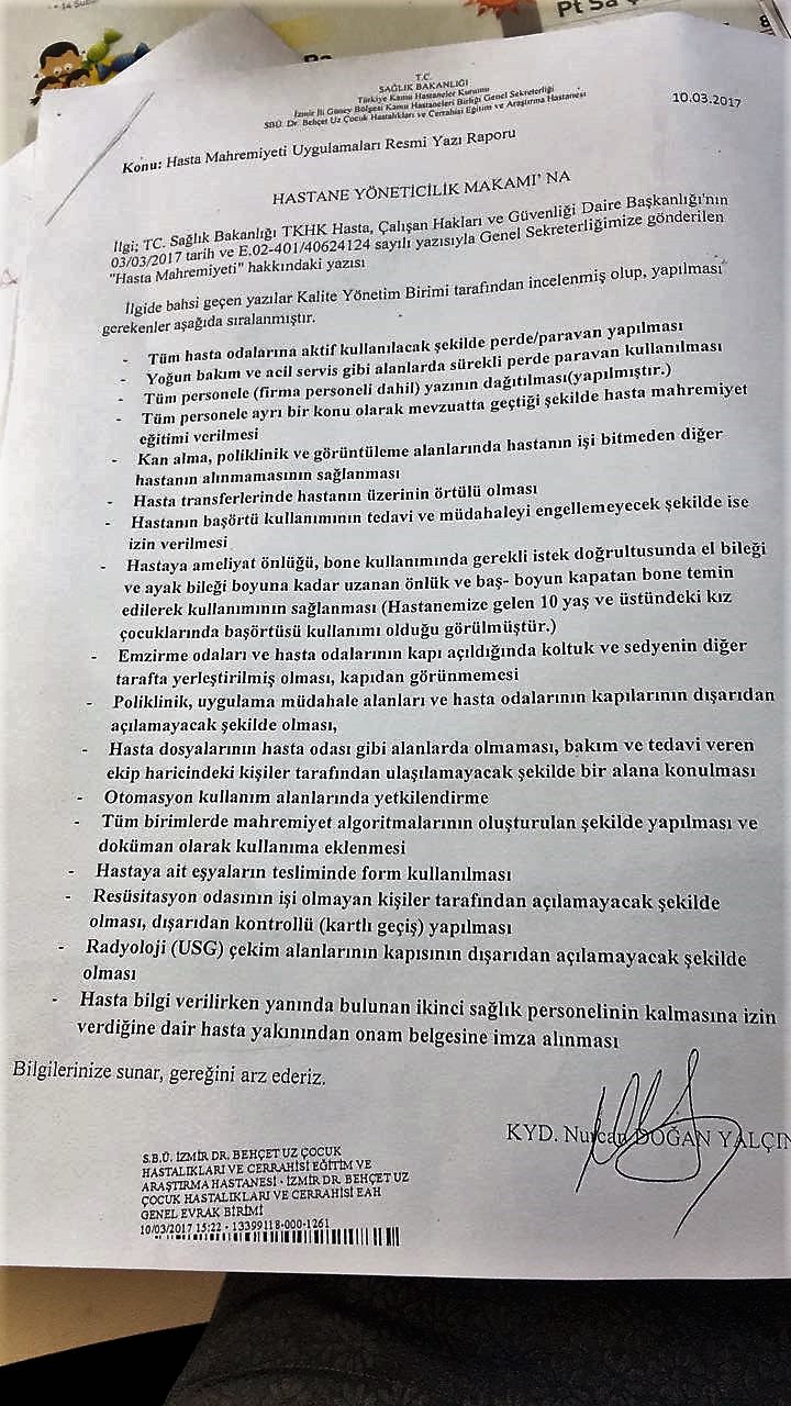 İzmir'de Çocuk Hastalara Başörütüsü İstendi