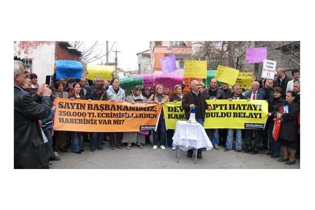 Tayvanda yolcu treni raydan çıktı: 17 ölü, 132 yaralı 62