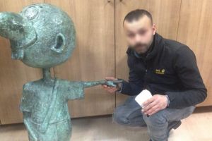 Kardan adama yumruk ve tekme atıp kaçtı Kardan adama yumruk ve tekme atıp kaçtı