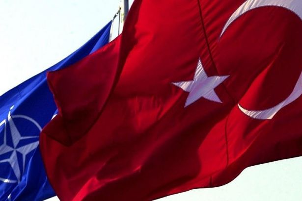 NATO komutanı: Rusya, Türkiye ile İttifak arasındaki ihtilaflardan istifade ediyor 26