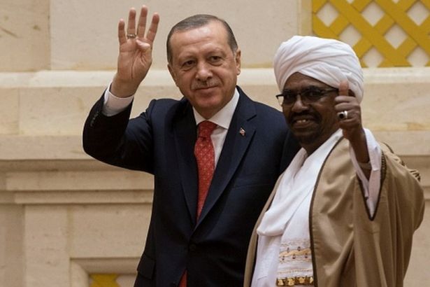Ömer el Beşir’in evinden 105 milyon 351 bin dolar ve 6 milyon euro çıktı