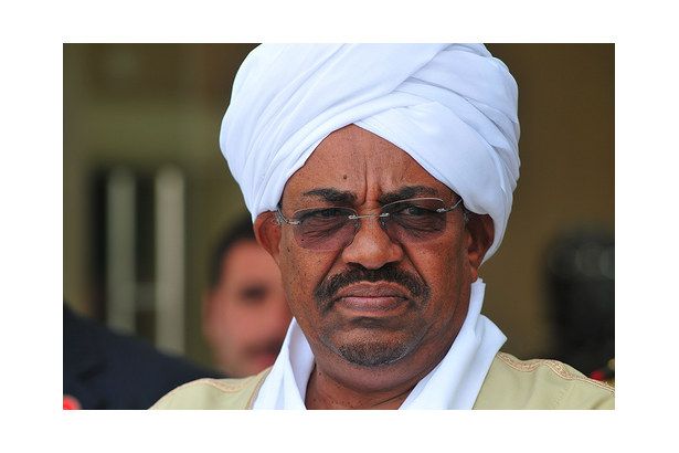 Sudan’da 30 yıllık El Beşir diktatörlüğü devrildi!