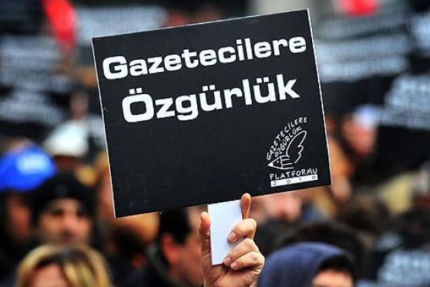 Darbe girişimi sonrası 13 bine yakın gözaltı, 5 bini aşkın tutuklu Darbe girişimi sonrası 13 bine yakın gözaltı, 5 bini aşkın tutuklu