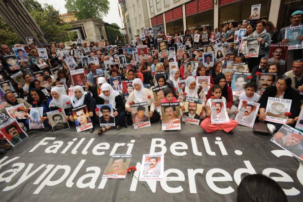 Cumartesi anneleri yine sordu: 'Failler burada, kayıplar nerede?'