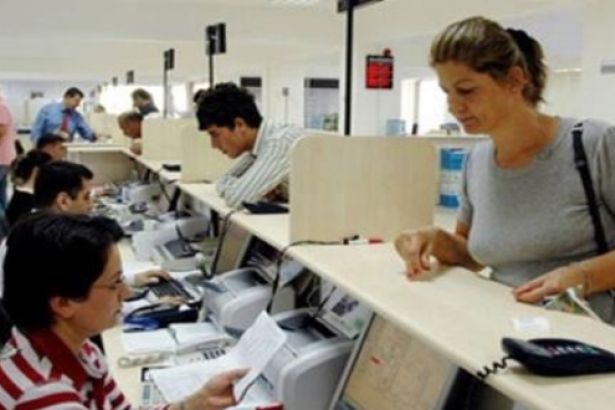 AKP'den memurlara yeni saldırı: İşlerine son vermek için yeni düzenleme