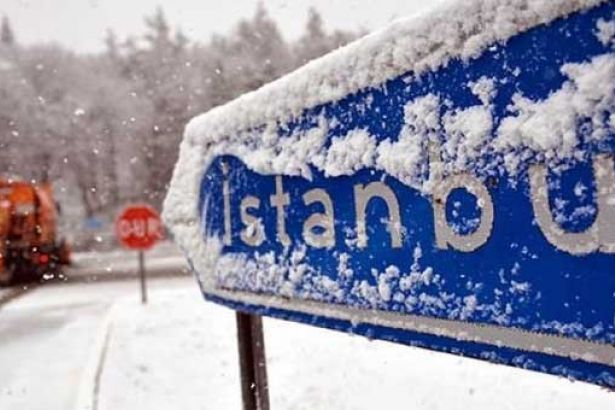 İstanbul'da beklenen kar başladı! ile ilgili görsel sonucu