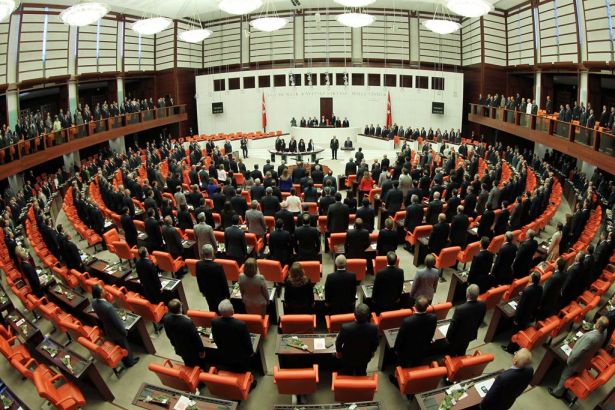 Meclis önünde başkanlık protestosu çağrısı Meclis önünde başkanlık protestosu çağrısı