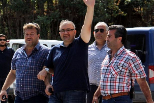 25 Aralık soruşturmasının hakimi Karaçöl gözaltında 25 Aralık soruşturmasının hakimi Karaçöl gözaltında