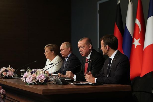 Türkiye ve ABD heyetleri arasında düzenlenen Suriye komitesinin ilk toplantısı sona erdi Türkiye ve ABD heyetleri arasında düzenlenen Suriye komitesinin ilk toplantısı sona erdi