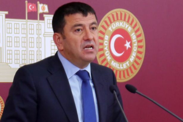 İranda döviz yolsuzluğuyla suçlanan iki kişinin idamına onay İranda döviz yolsuzluğuyla suçlanan iki kişinin idamına onay