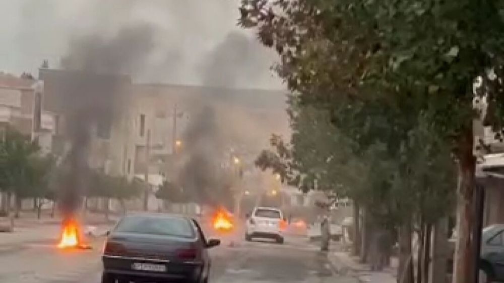 İran'ın Kürdistan eyaletine bağlı Bane'deki gösterilerde 2 kişi öldü ...