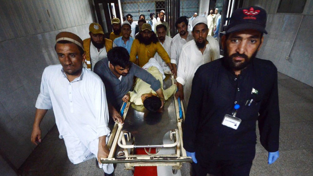 Pakistan'da 54 kişinin öldüğü intihar saldırısını IŞİD üstlendi | soL haber
