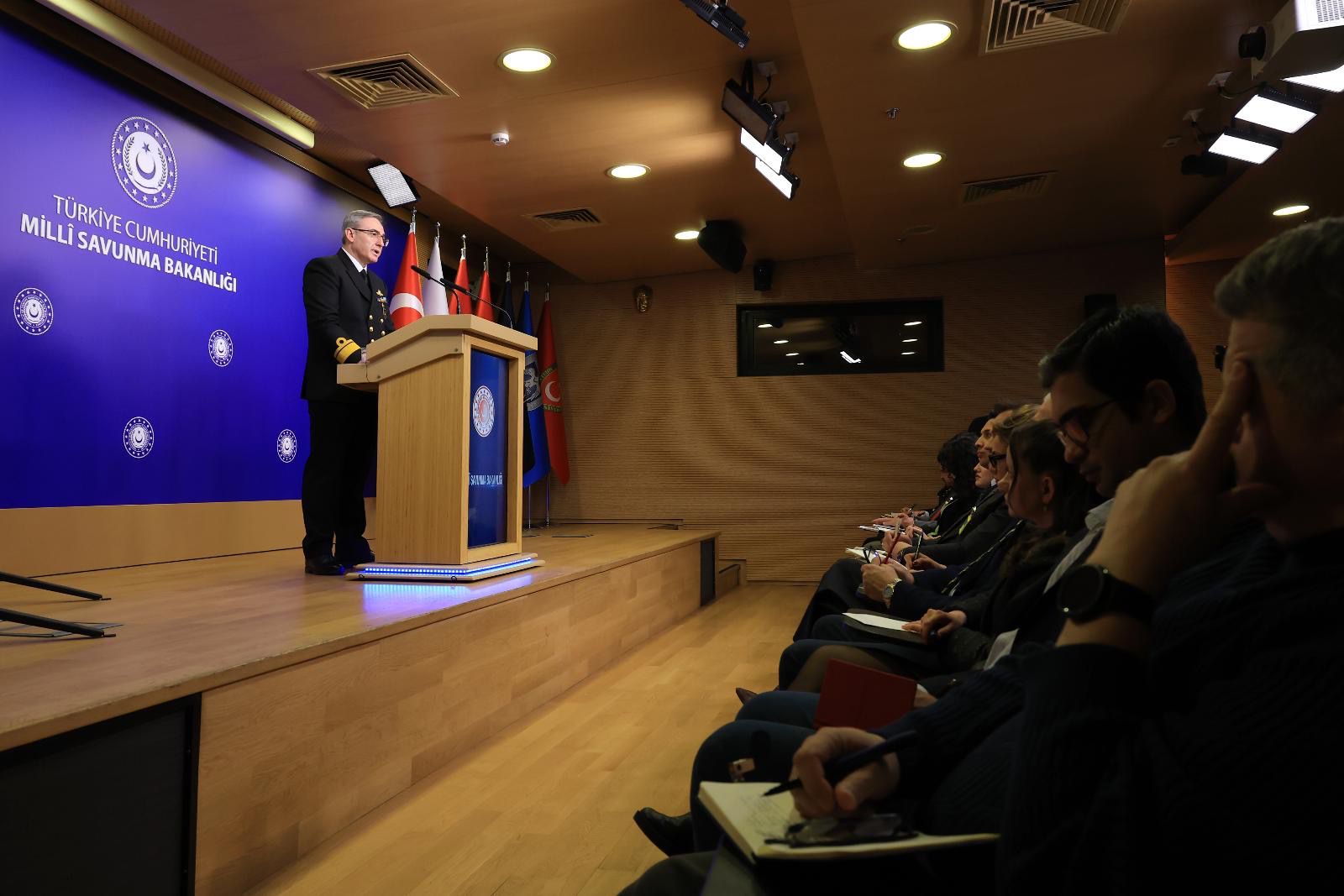 MSB açıklamasından beş satır arası: Amerikancılık şeytanı ayrıntıda saklı