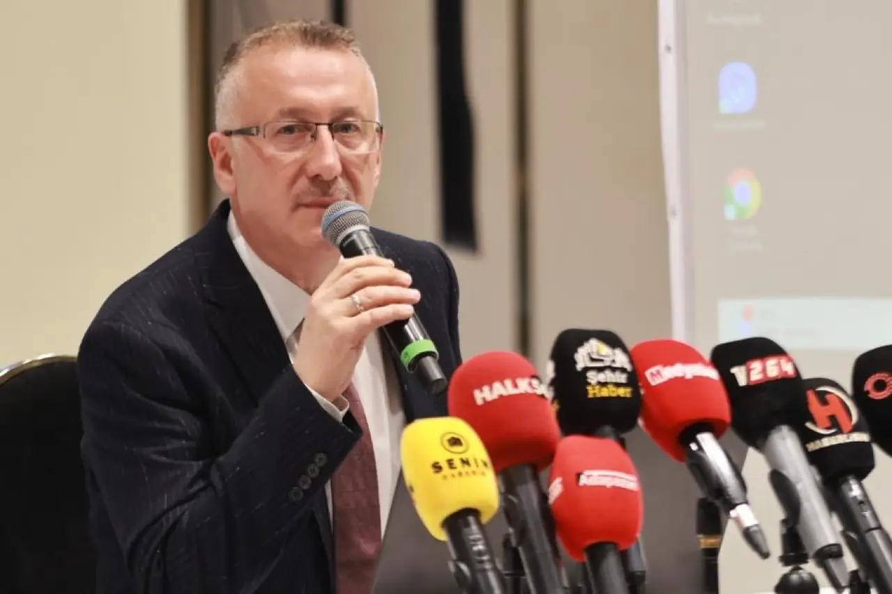 İhraç istemiyle disipline sevk edilmişti: Adapazarı Belediye Başkanı Işıksu AKP'den 'şimdilik' istifa etti