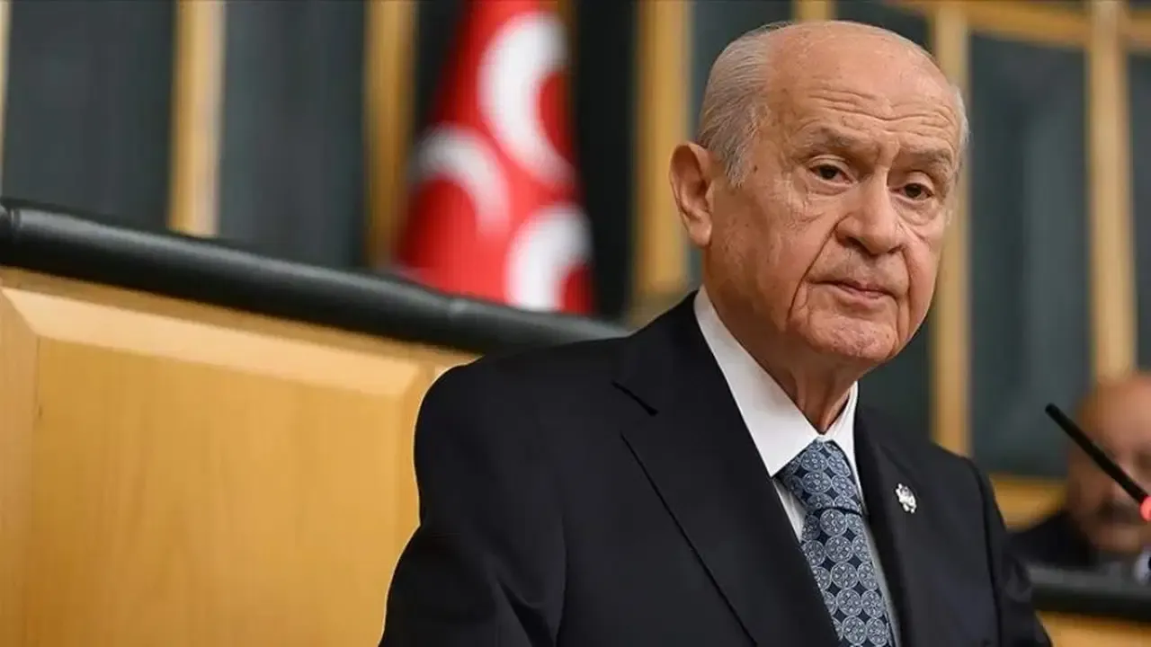 Bahçeli'den İzzet Ulvi Yönter açıklaması: 'Akademik kariyeri için müsaade istedi'