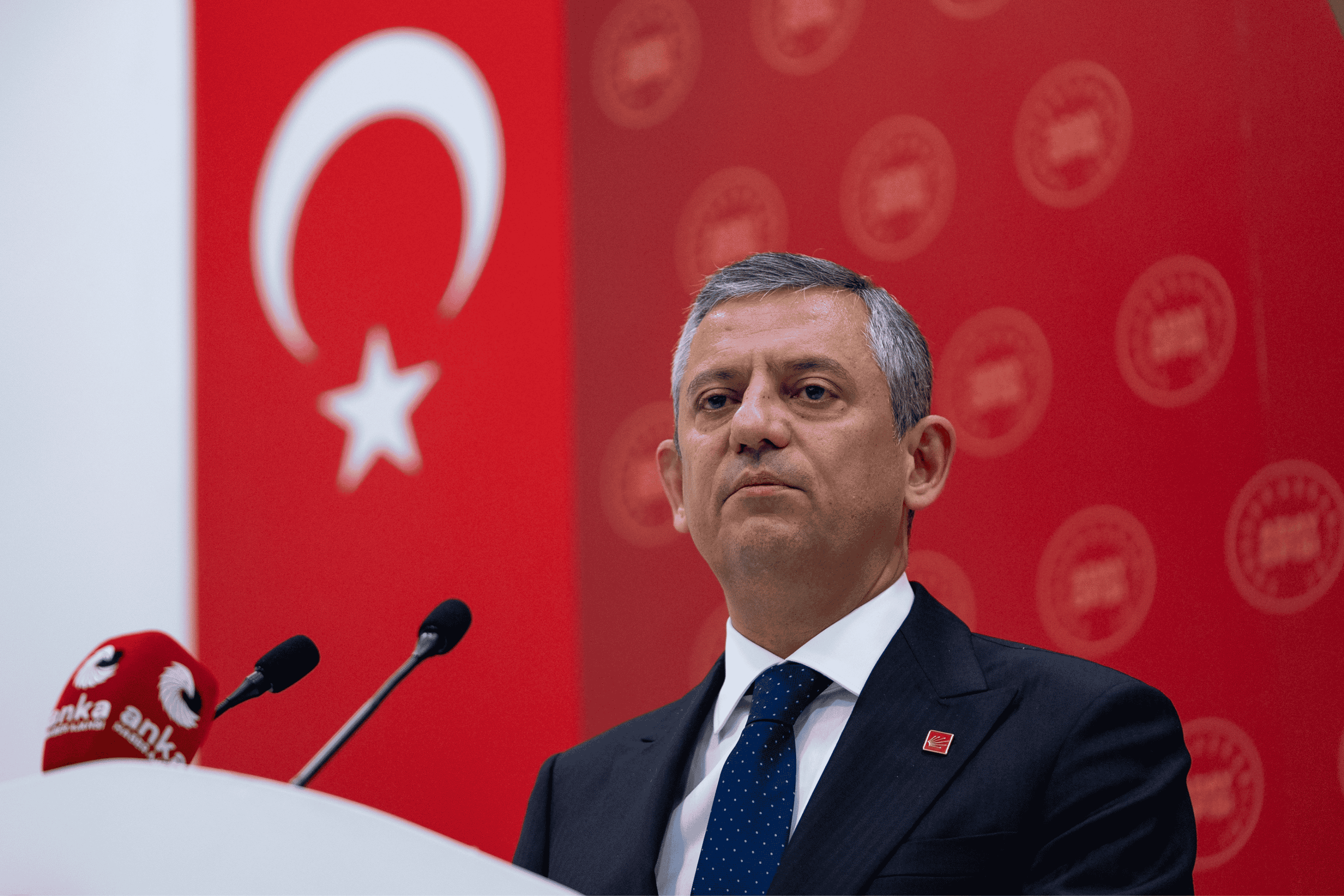 Özgür Özel'den Özkan Yalım görüntüleri tepkisi: 'Polis kamerasından paparazi çıkaran düşmüşlüğe lanet olsun'