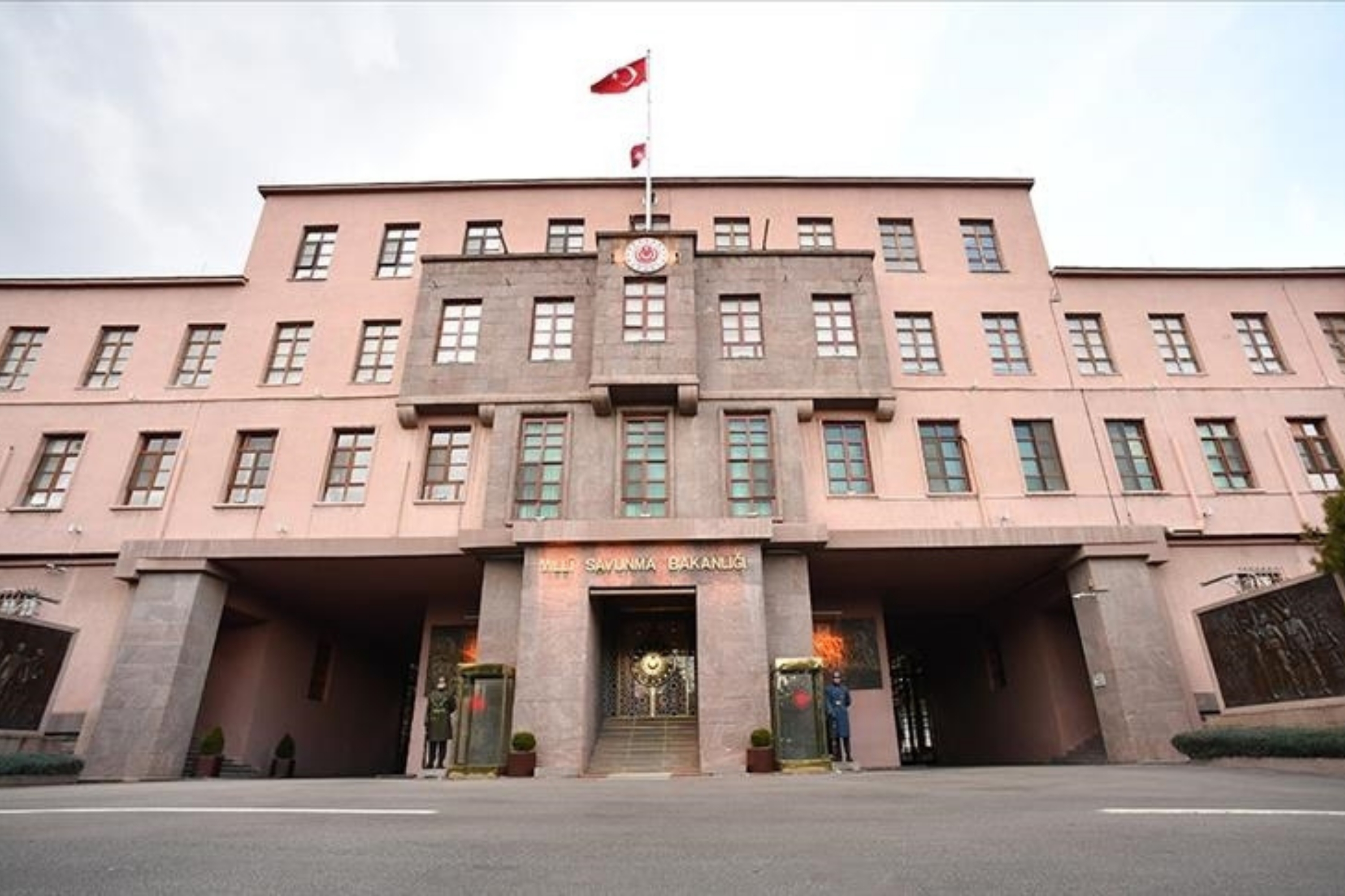 MSB’den ‘İran’dan ateşlendiği belirlenen’ bir füze açıklaması daha