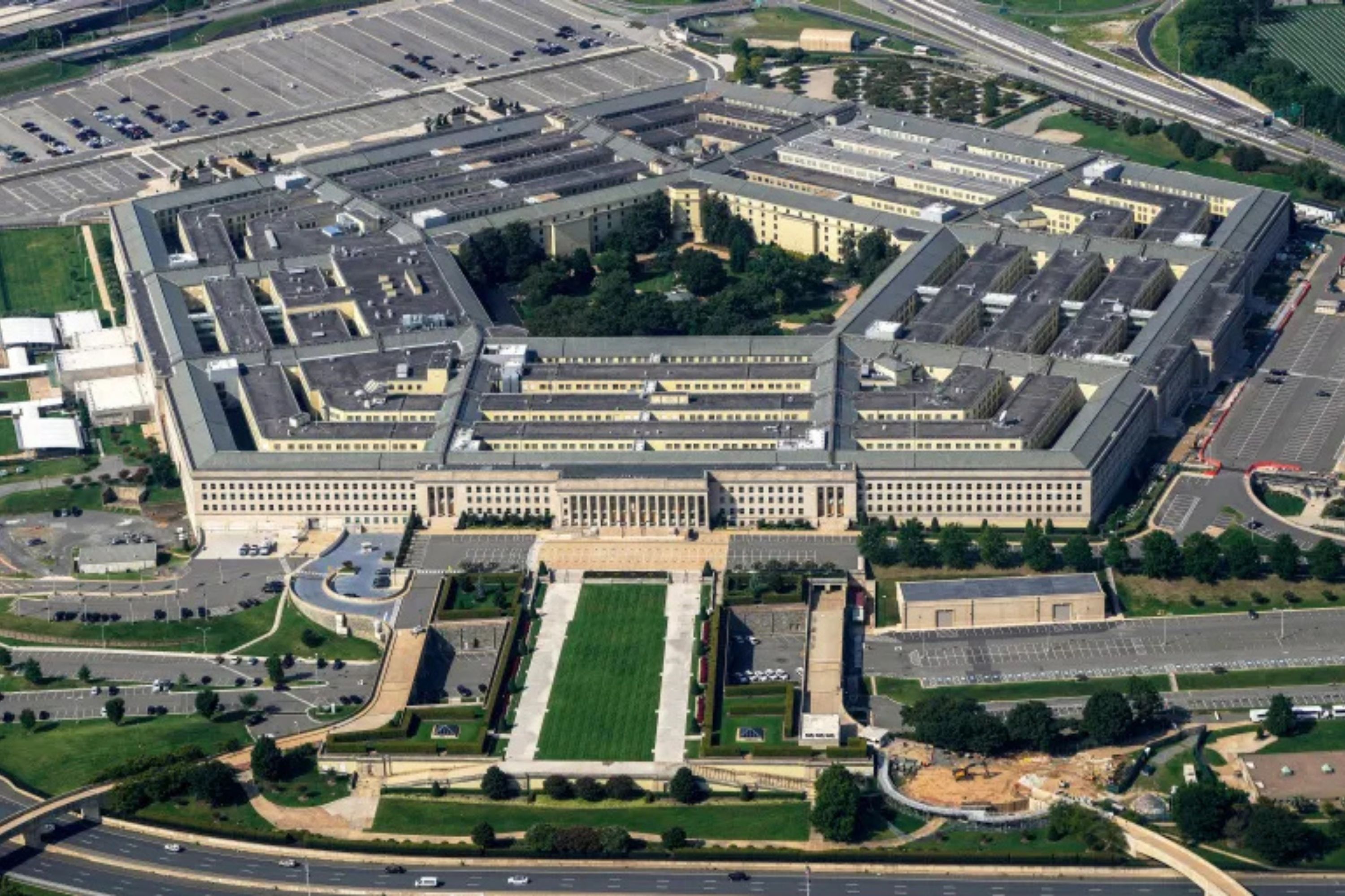 Pentagon çevresi hakkında 'savaş öncesi yatırım' iddiası