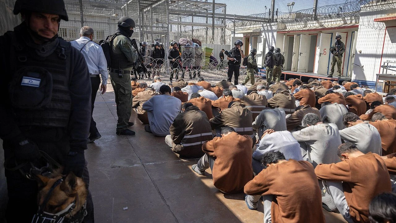 İsrail'de Filistinli esirleri hedef alan idam yasasına yargı engeli: 24 Mayıs'a kadar askıya alındı