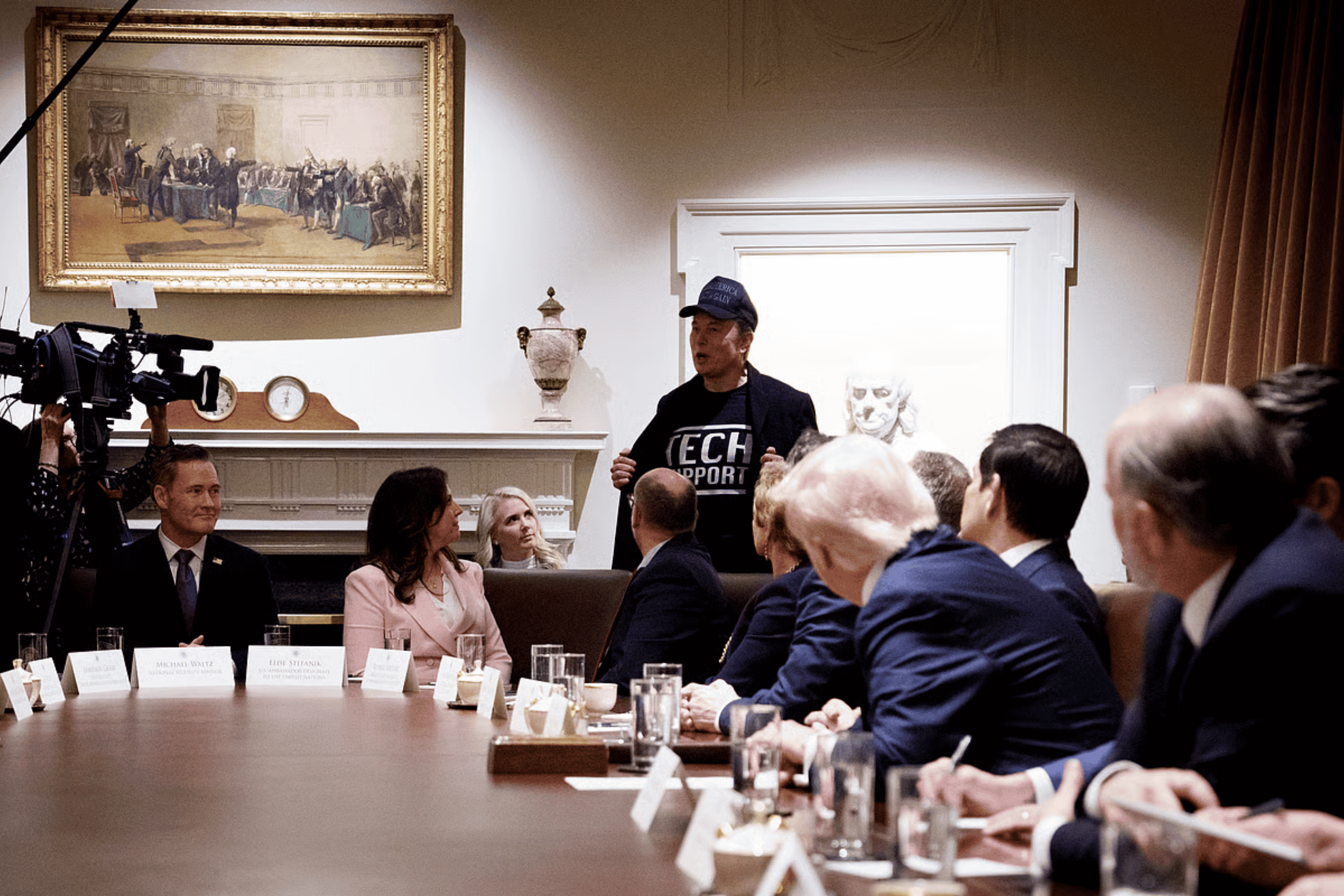 ABD elçilikleri Pentagon'un psikolojik harp birimine bağlanıyor: 'İnfluencerlar bulun, X'i etkin kullanın'