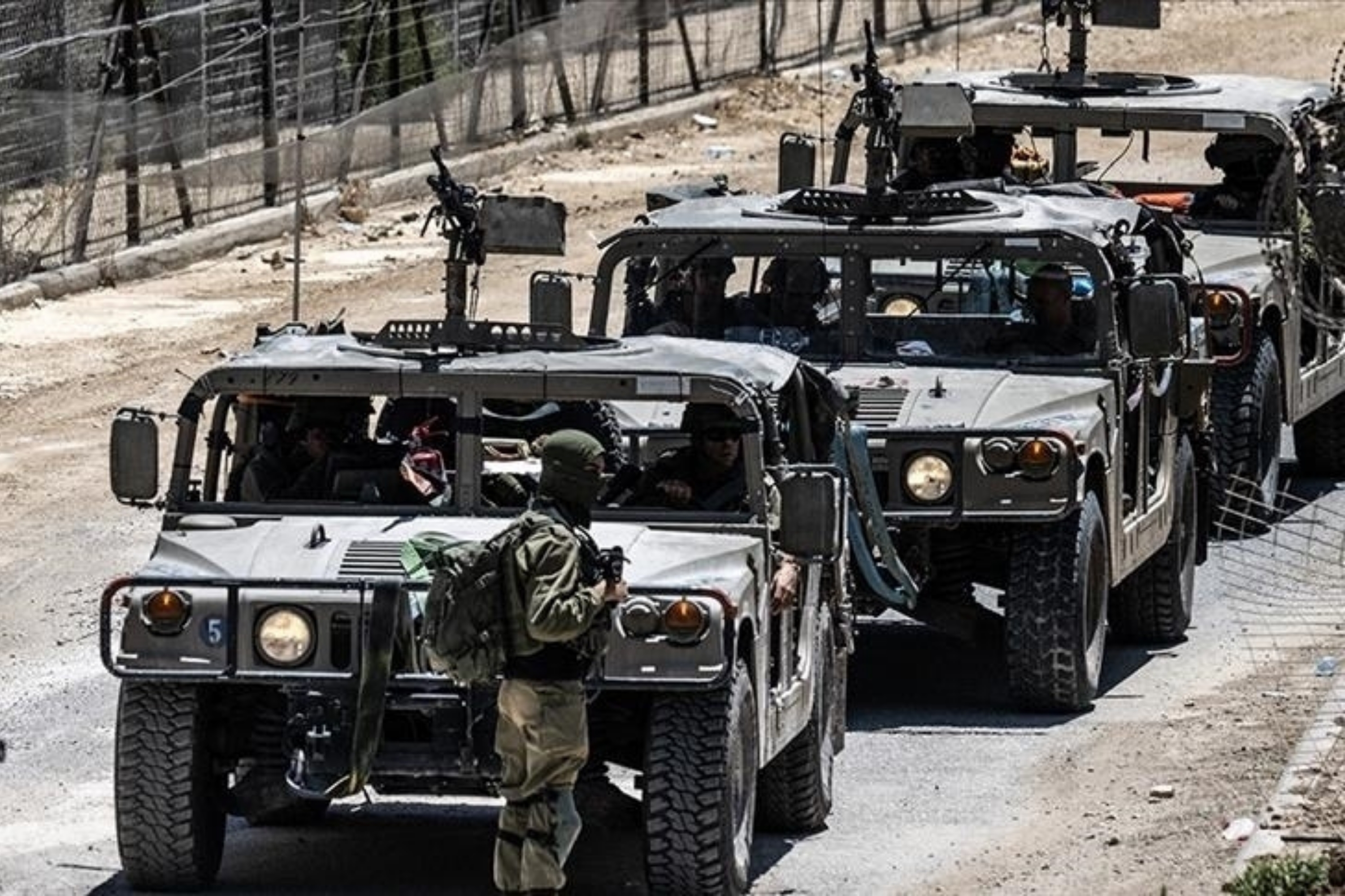 İsrail ordusu Suriye'nin Kuneytra kırsalına baskın düzenledi, kontrol noktası kurdu