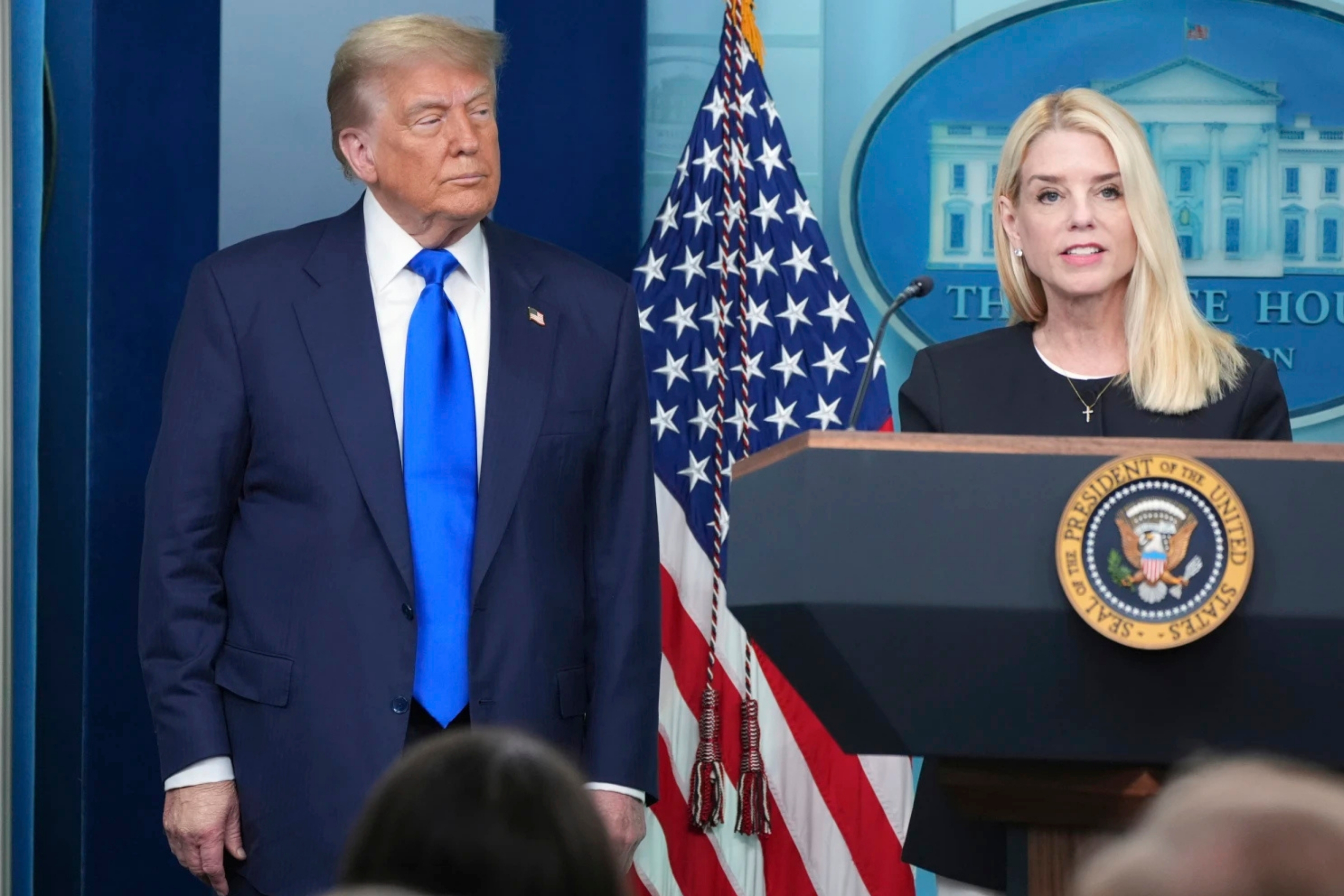 ABD Adalet Bakanı Pam Bondi görevden alındı