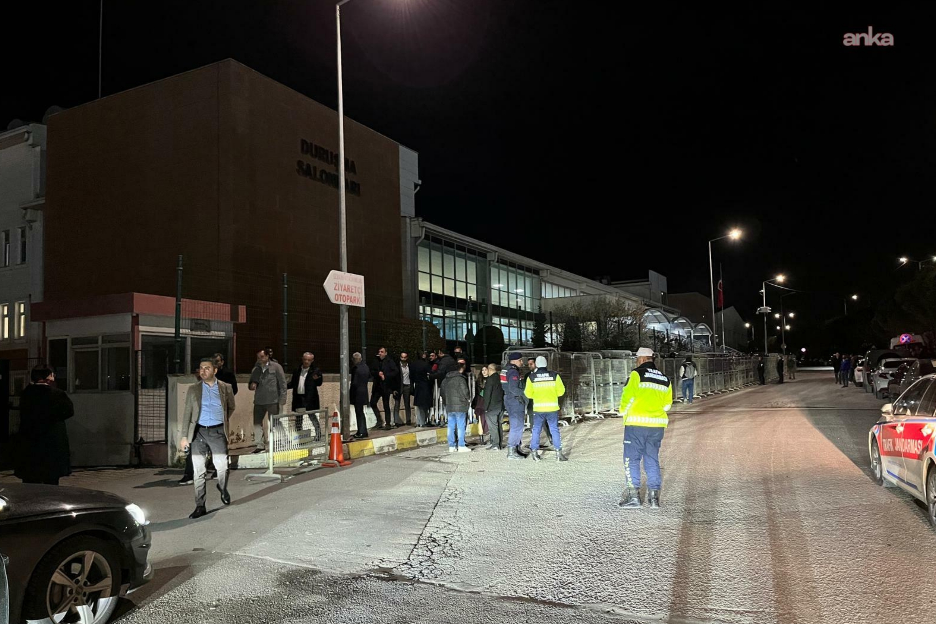 İBB davasında ara karar: 18 kişi hakkında tahliye kararı verildi