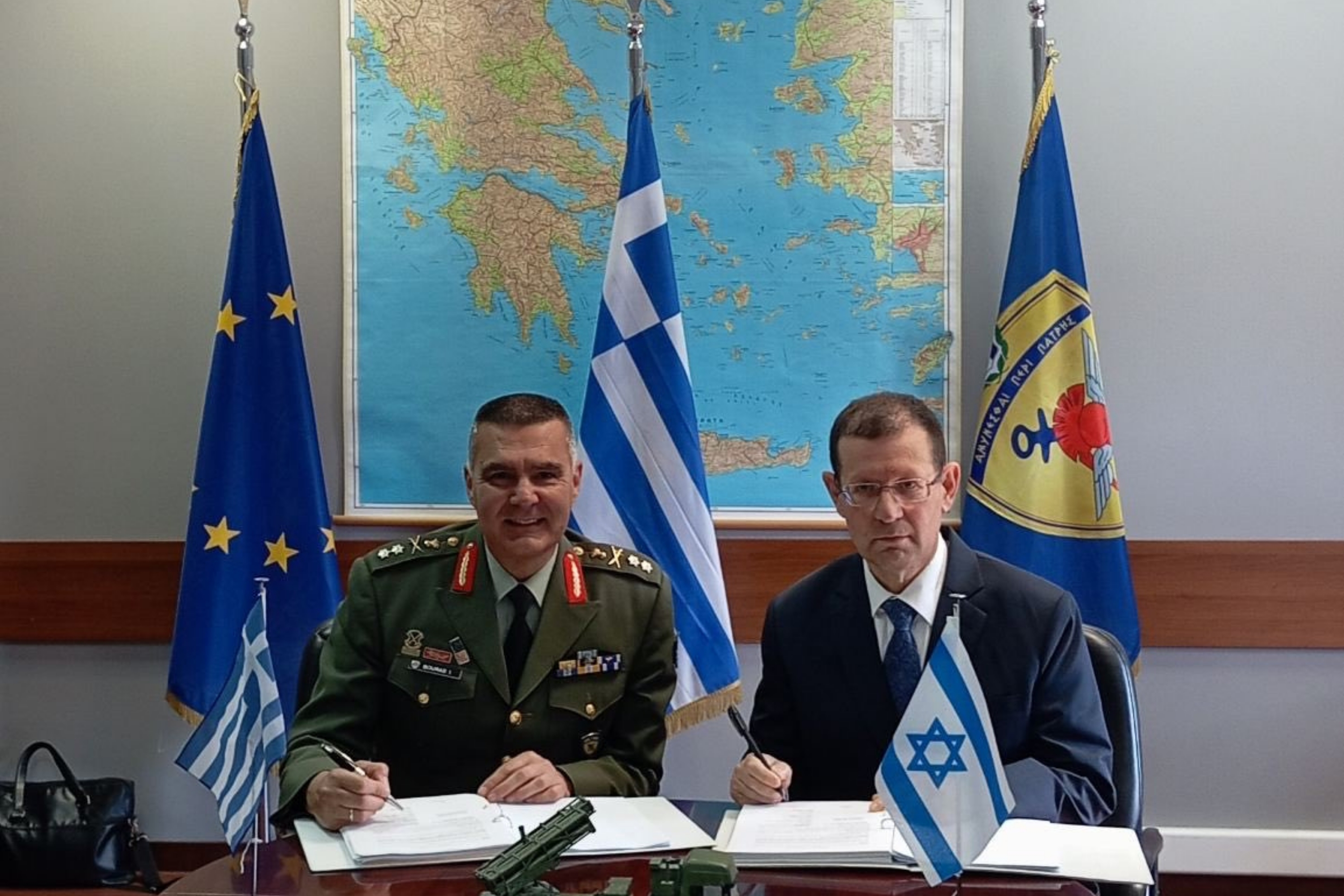 Yunanistan-İsrail yakınlaşması ilk meyvesini verdi: 757 milyon dolarlık roketatar sistemi için anlaşıldı