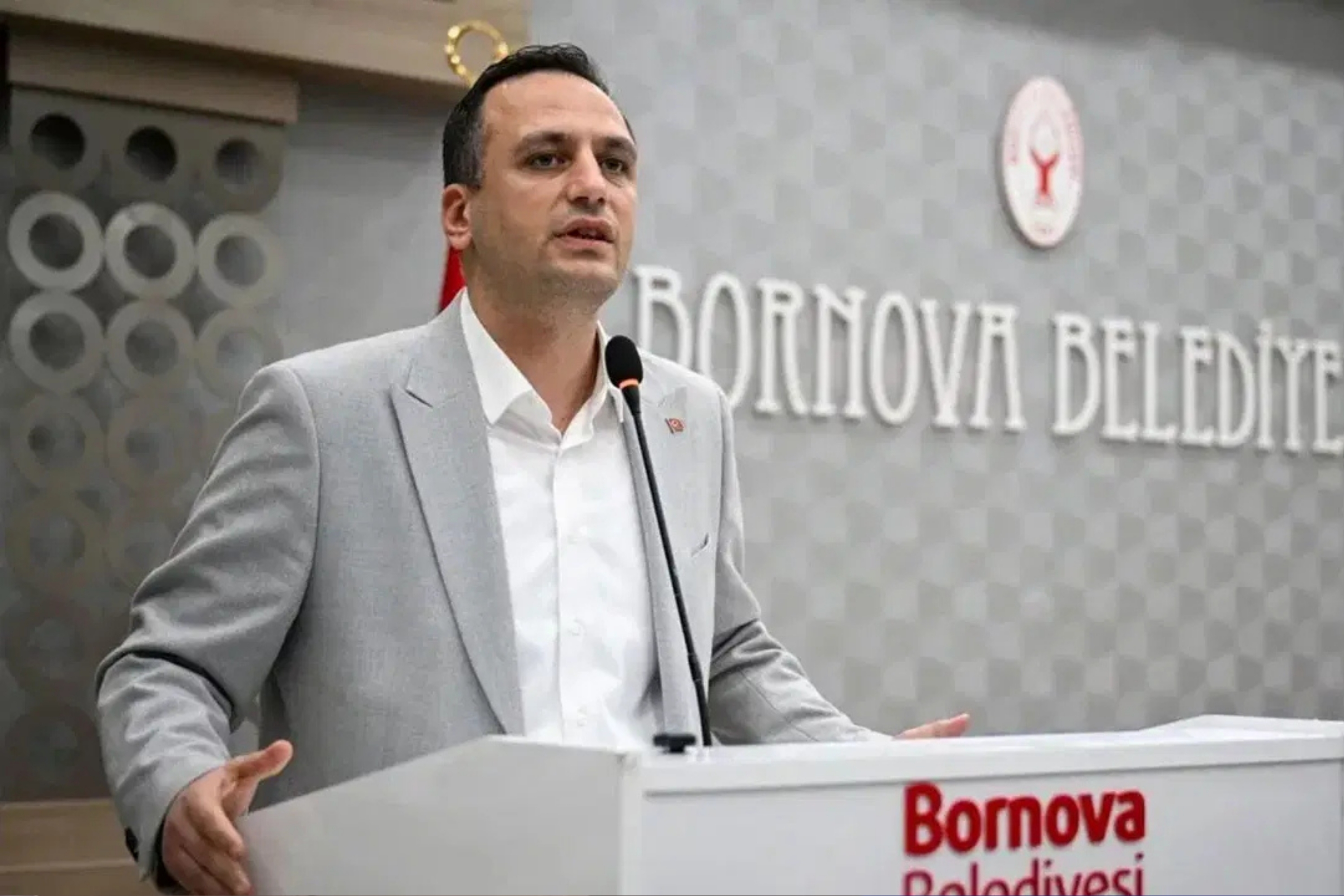 Bornova Belediye Başkanı Eşki serbest bırakıldı