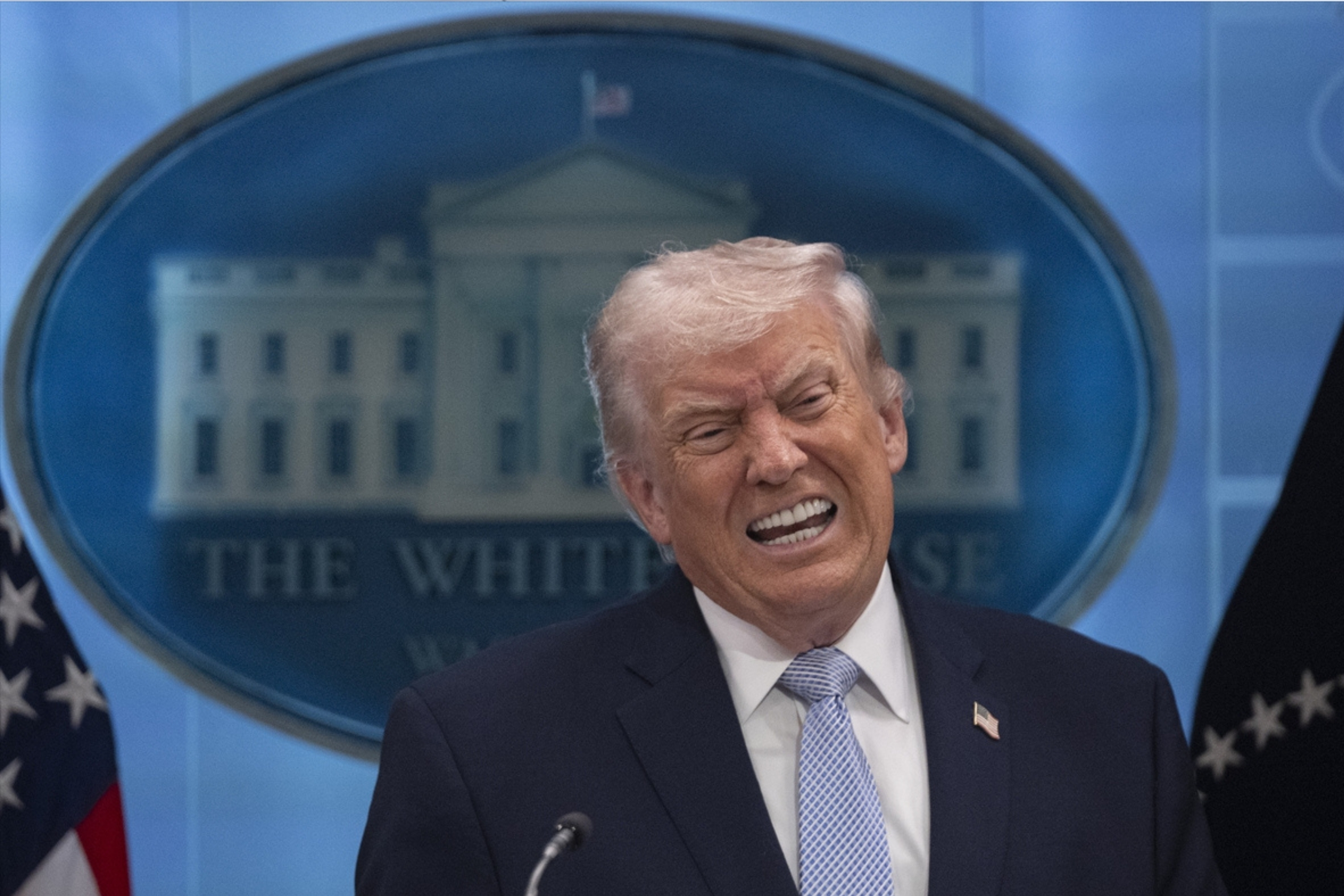 ABD müzakereden eli boş döndü, Trump tehditlere başladı: 'Hürmüz'e giren veya çıkan her türlü gemi abluka altına alınacak'