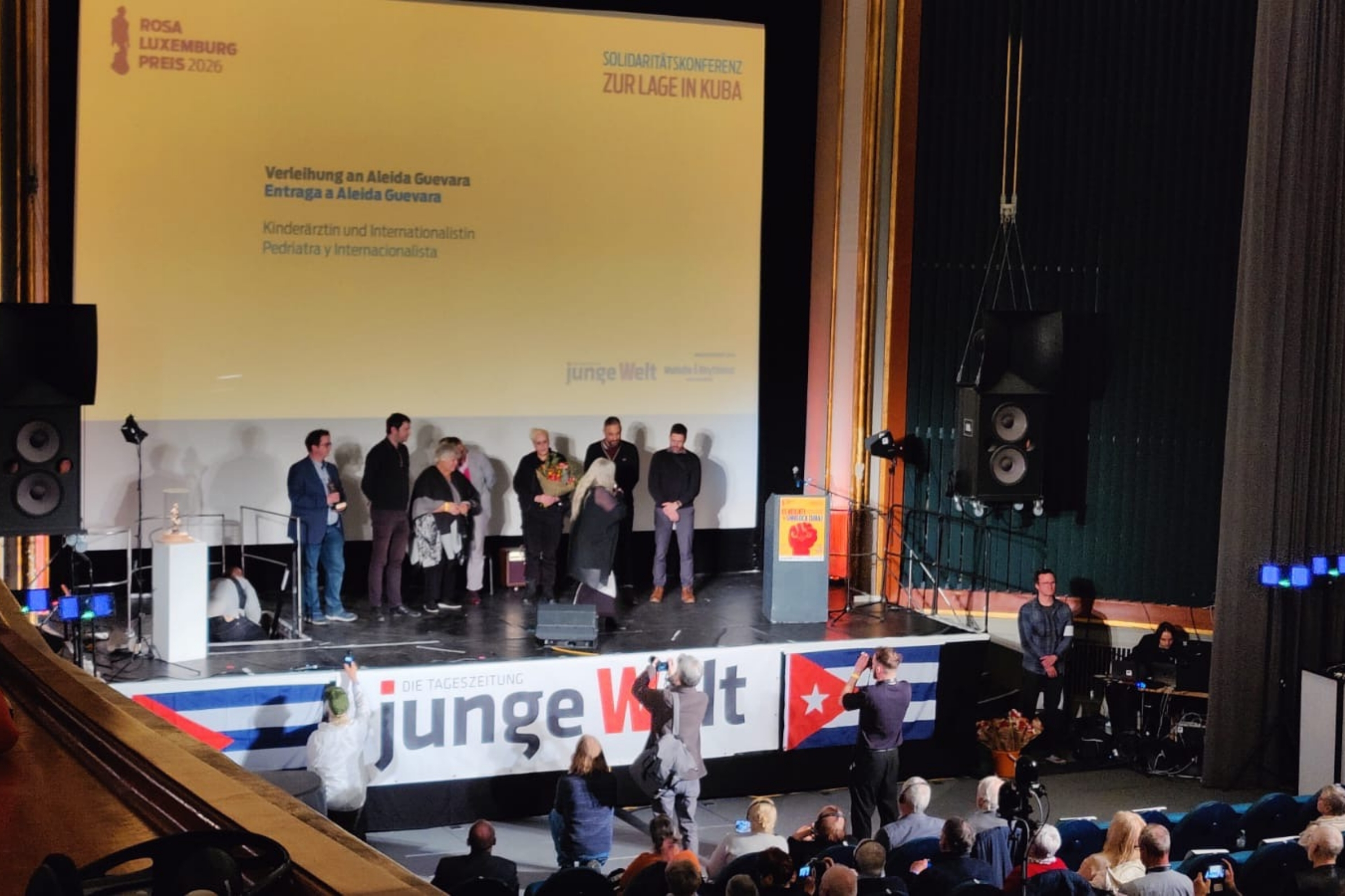 Ablukaya karşı dayanışma: Berlin’de Aleida Guevara’ya Rosa Luxemburg ödülü