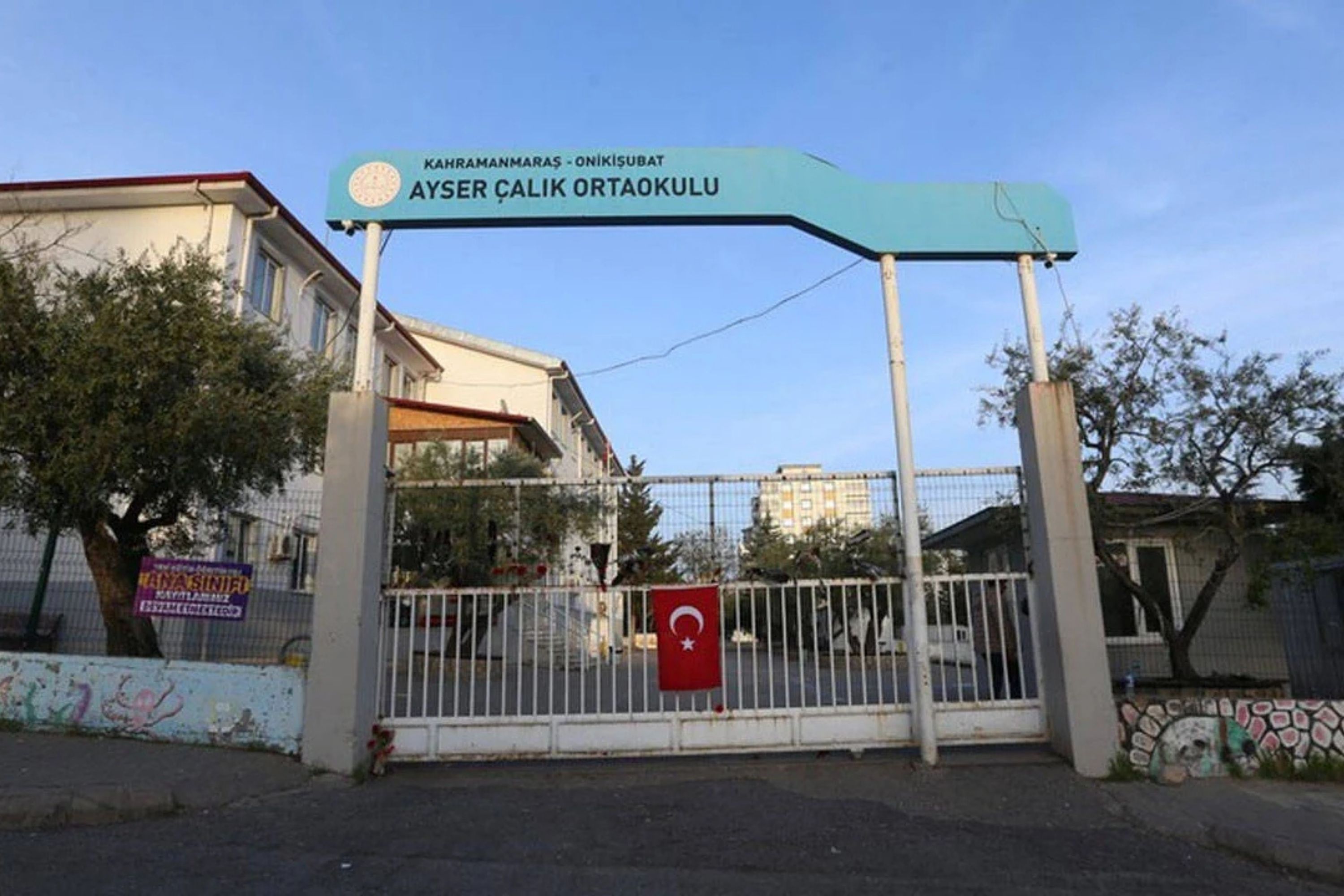 Maraş'taki okul saldırısında 'saldırganın ölmediği' iddiası hakkında açıklama