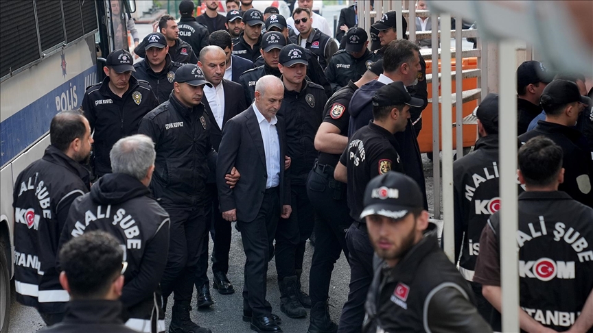 Geliyorum diyen yeni saldırı dalgası: İstanbul’daki son iki CHP operasyonu neden önemli?