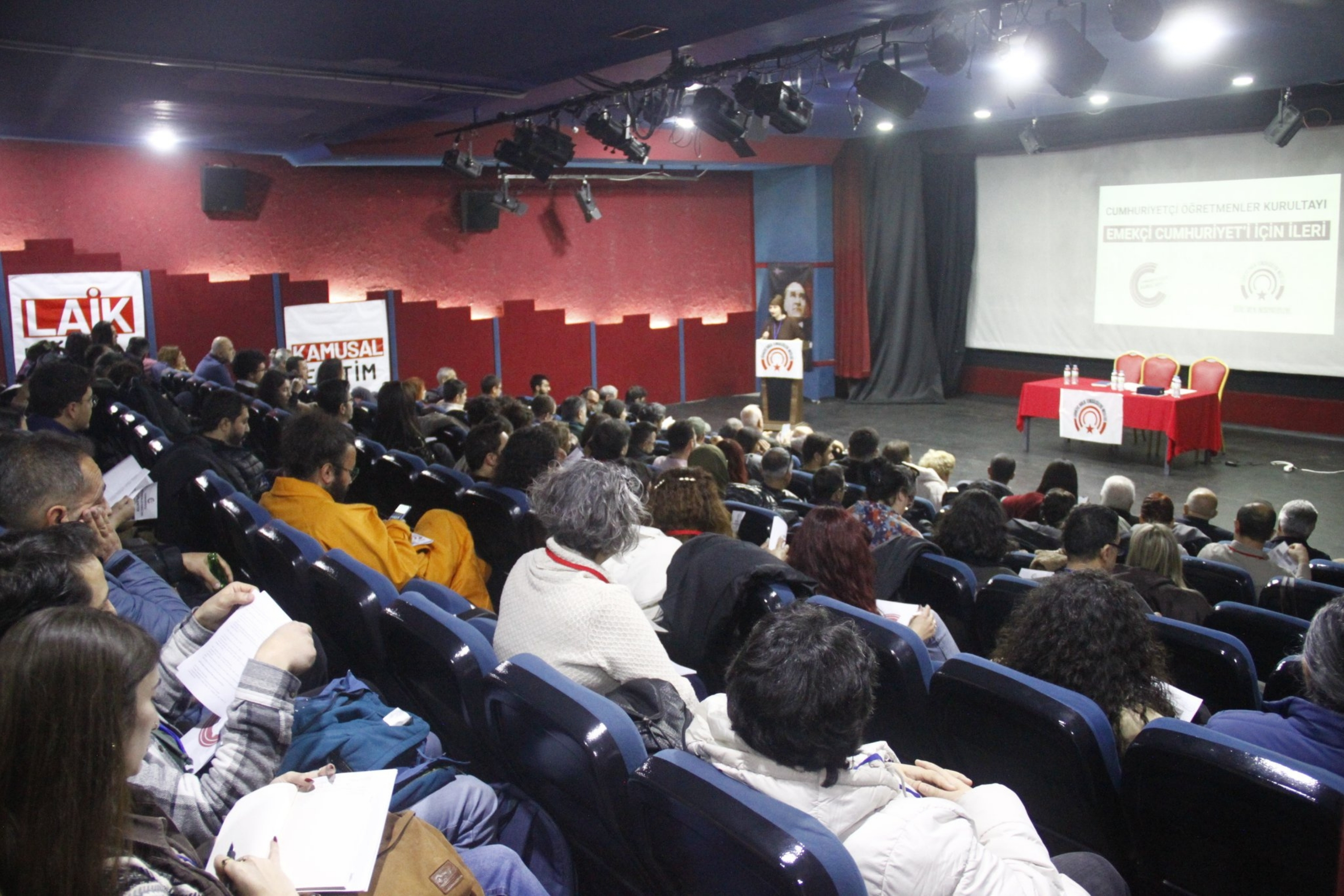 Cumhuriyetçi Öğretmenler Kurultayı kararları açıklandı: Yurt genelinde öğretmen seferberliği