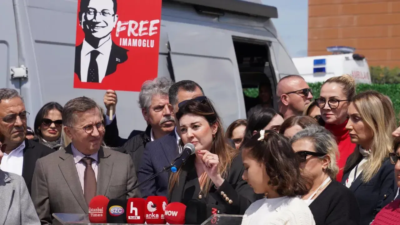 Bakırköy Cumhuriyet Başsavcılığı Aykut Erdoğdu'nun eşi Tuba Torun hakkında inceleme başlattı