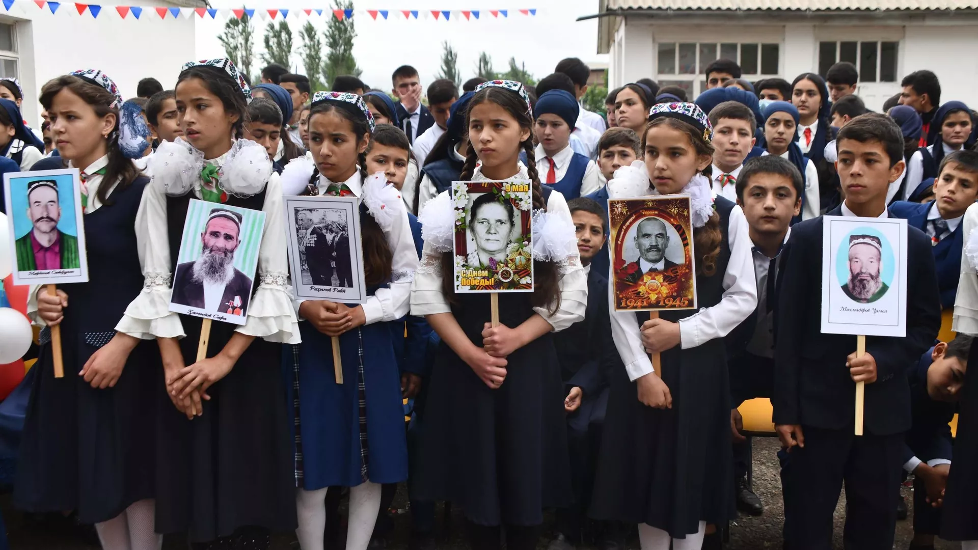 Tacikistan’ın İkinci Dünya Savaşı’ndaki sanayi ve lojistik katkısı anılıyor