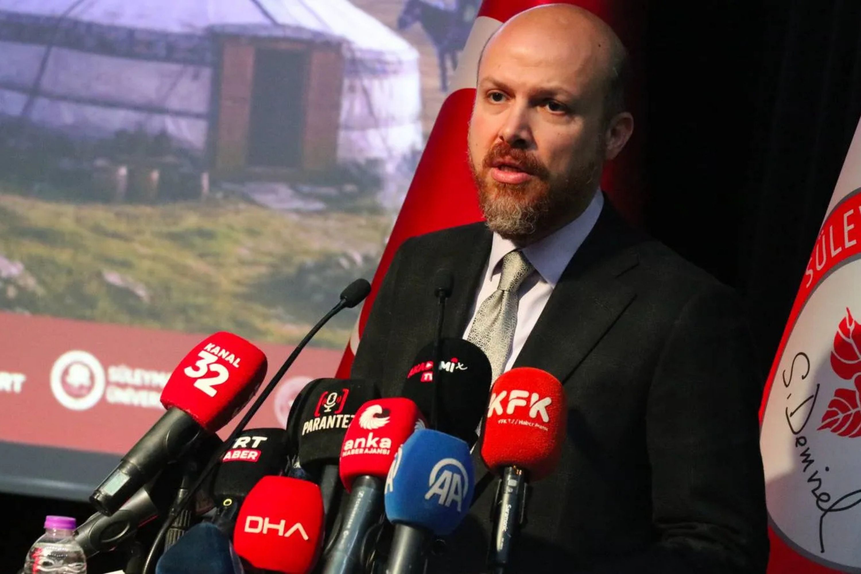 Bilal Erdoğan öğrencilere seslendi: Kolay yoldan köşeyi dönmeyin