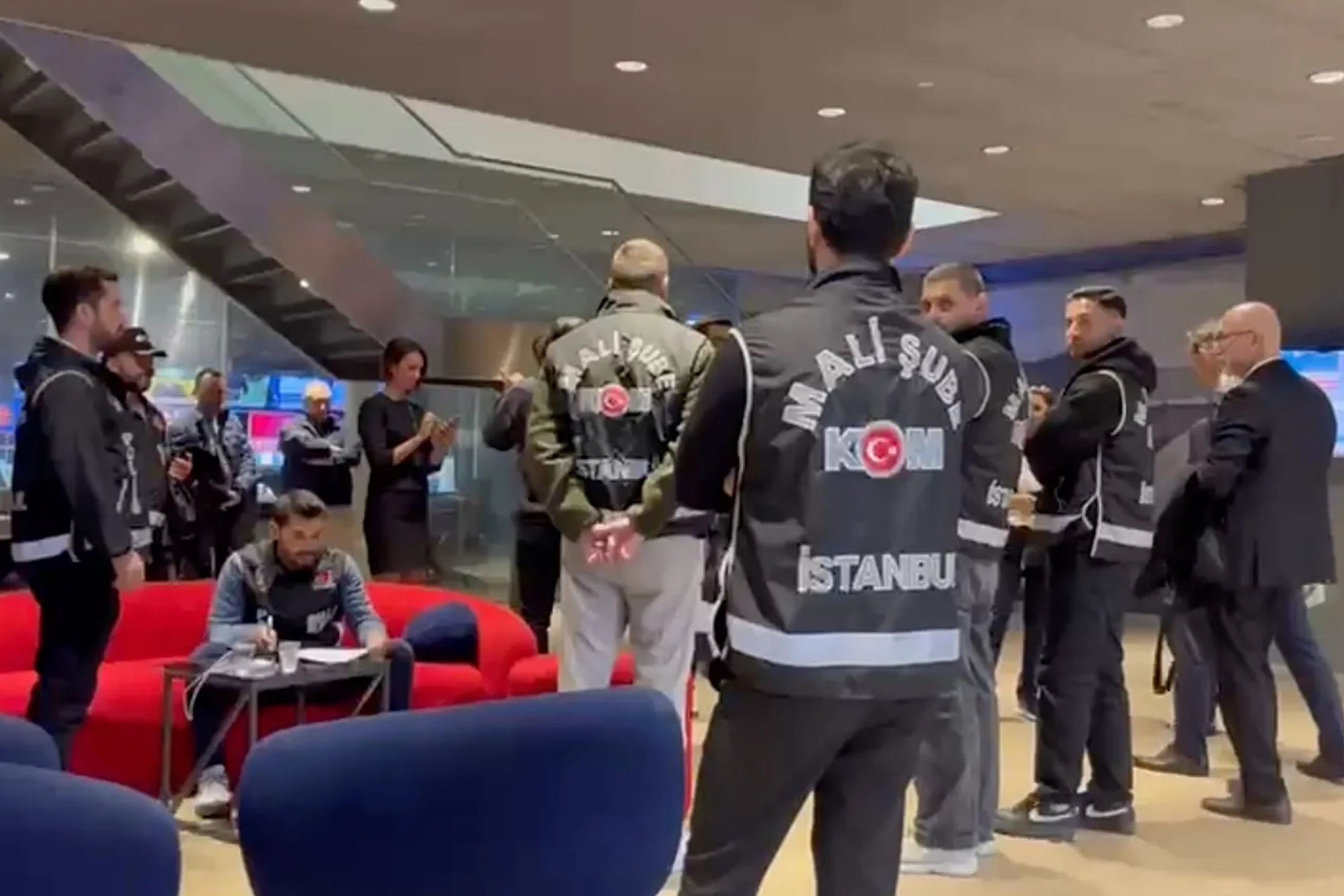 Halk TV kayyımına Mahiroğlu'ndan 10 soru