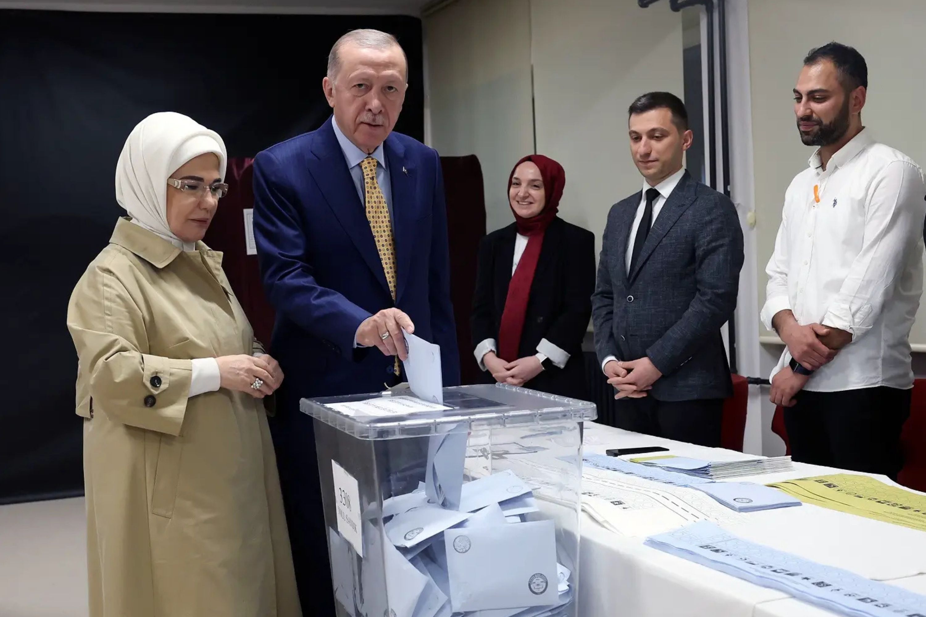 Fon krizi sonrası AK Parti oyu düştü