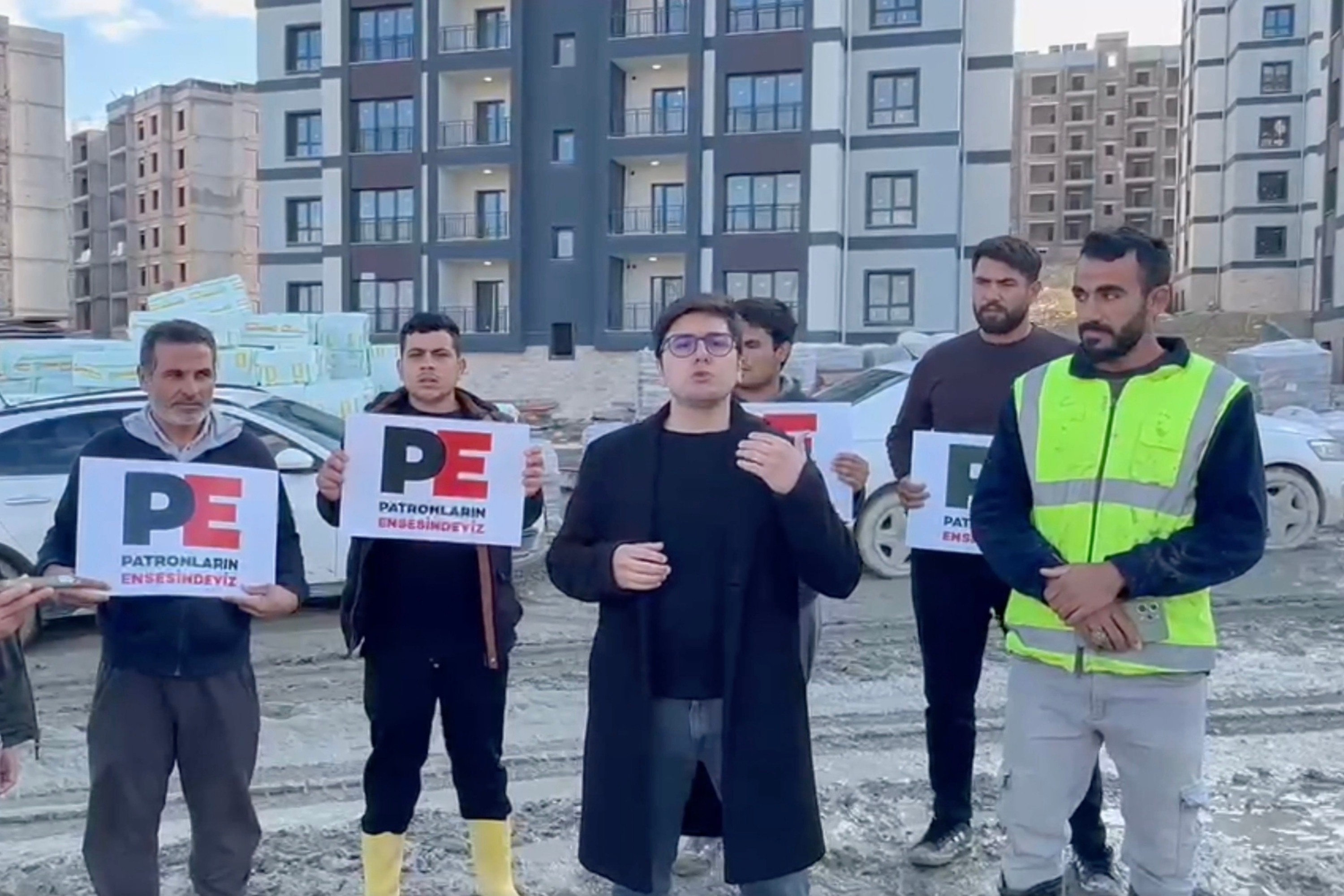 Arnavutköy TOKİ şantiyesinde işçi eylemi