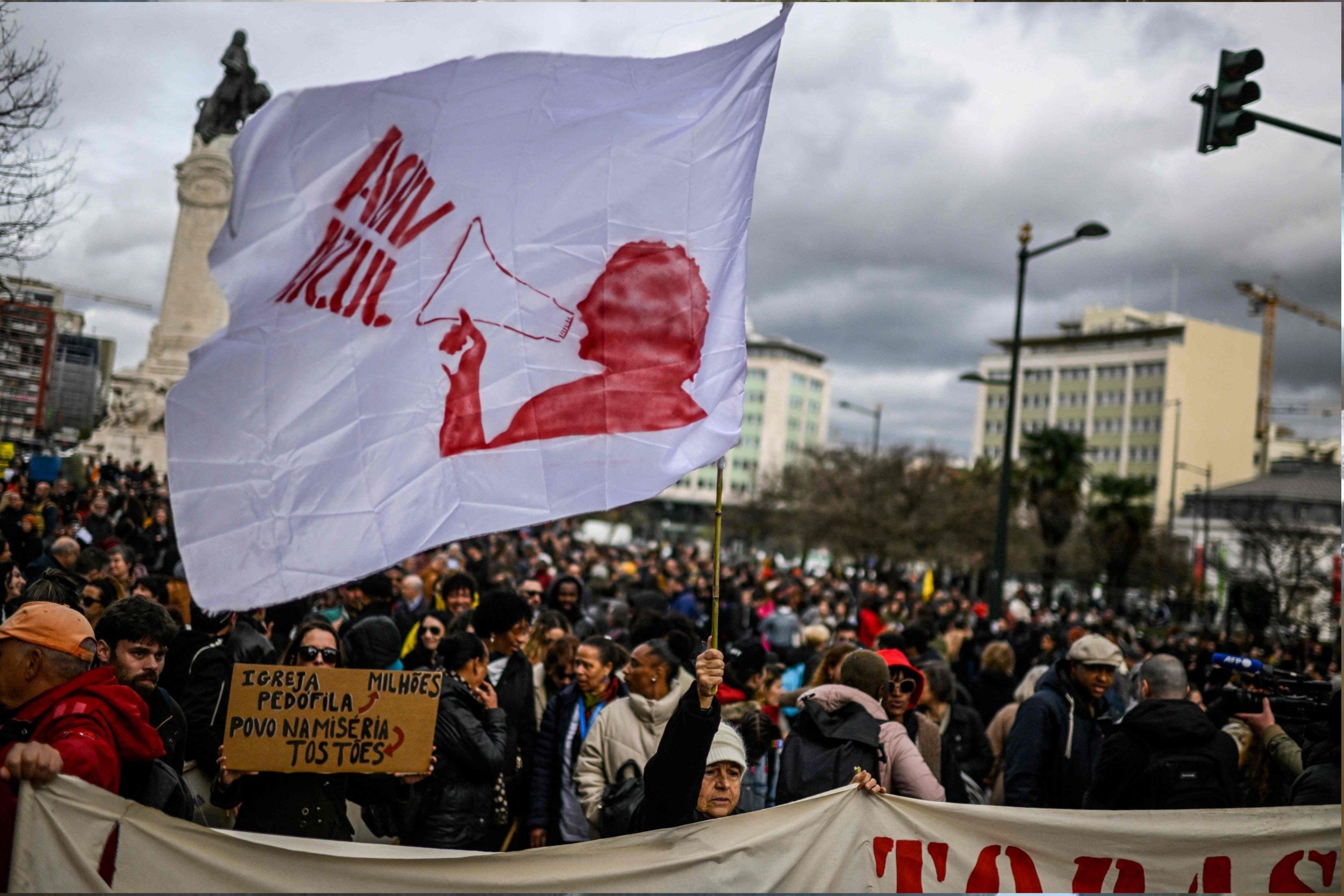 Lizbon'da konut krizi protestosu