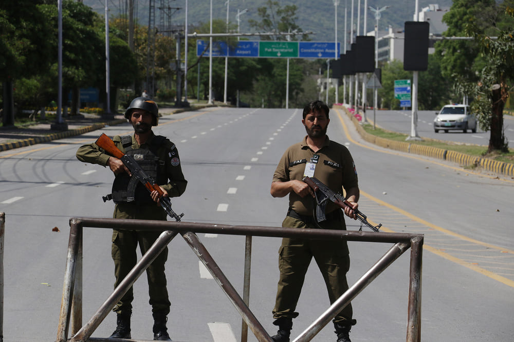 Pakistan'ın başkenti İslamabad'daki Serena Otel'de gerçekleştirilmesi planlanan ABD ve İran heyetleri arasındaki ikinci tur teknik görüşmeler öncesinde bölgede alınan olağanüstü ve üst düzey güvenlik önlemleri