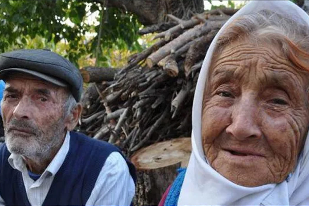AKP iktidarının 23 yıllık madencilik politikaları, fıtrat açıklamaları ve özelleştirmeler sonucu hayatını kaybeden 2 bini aşkın işçiyi ve iş cinayetlerini konu alan maden karnesi haberi görseli.