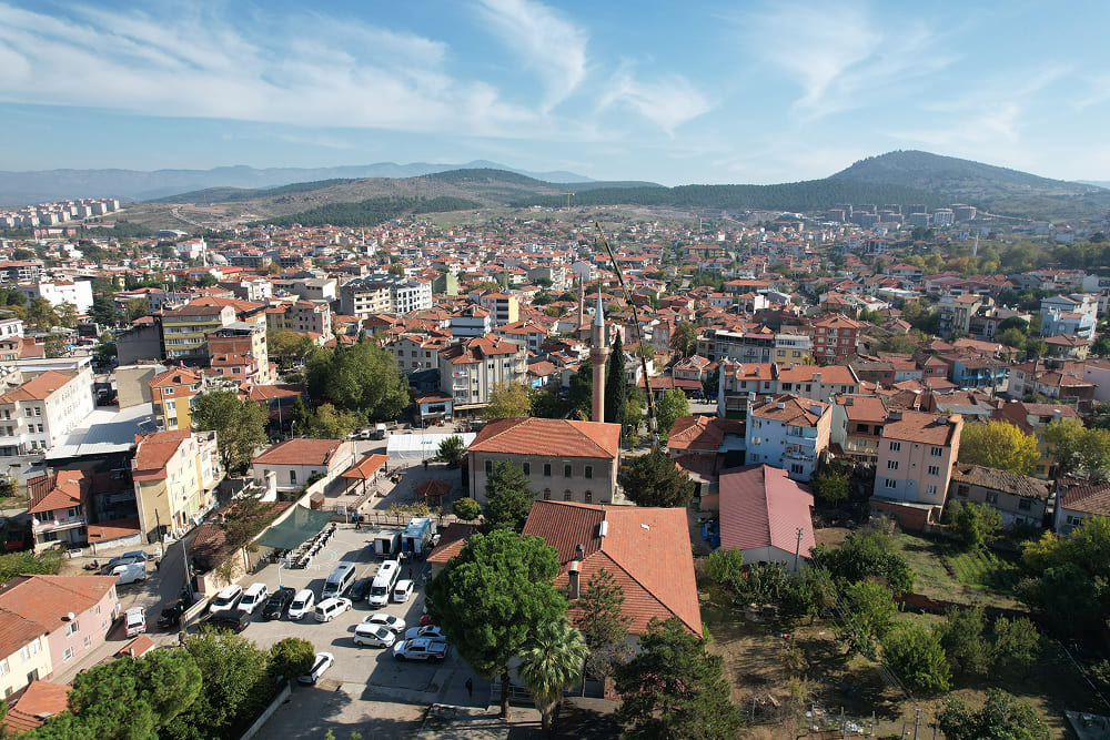 Bölgede son yıllarda artan yüksek katlı inşaatları ve yapılaşmayı gösteren Anadolu Ajansı fotoğrafları