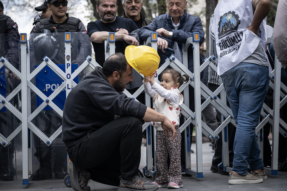 Maaşlarının büyük bölümü ödenen işçilerin tüm hakları ödenecek.