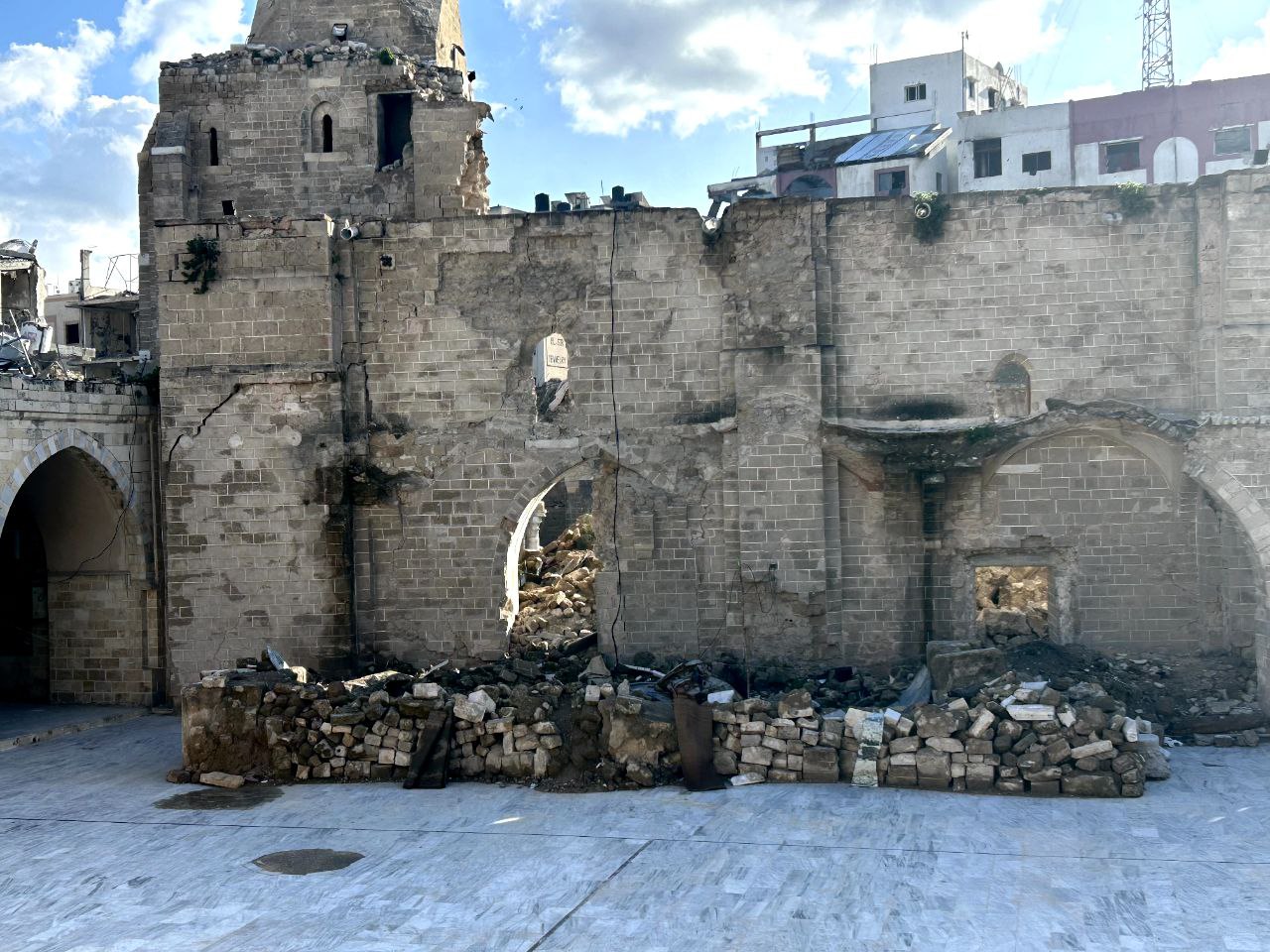 Kırık minare: AKP’nin müteahhit kafası, ortak hafızamızı örtmeye yeter mi?