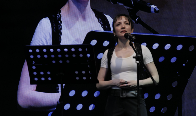 Nazlı Deniz Korkmaz, Nâzım Hikmet’in “23 Centlik Askere Dair” şiirini okurken