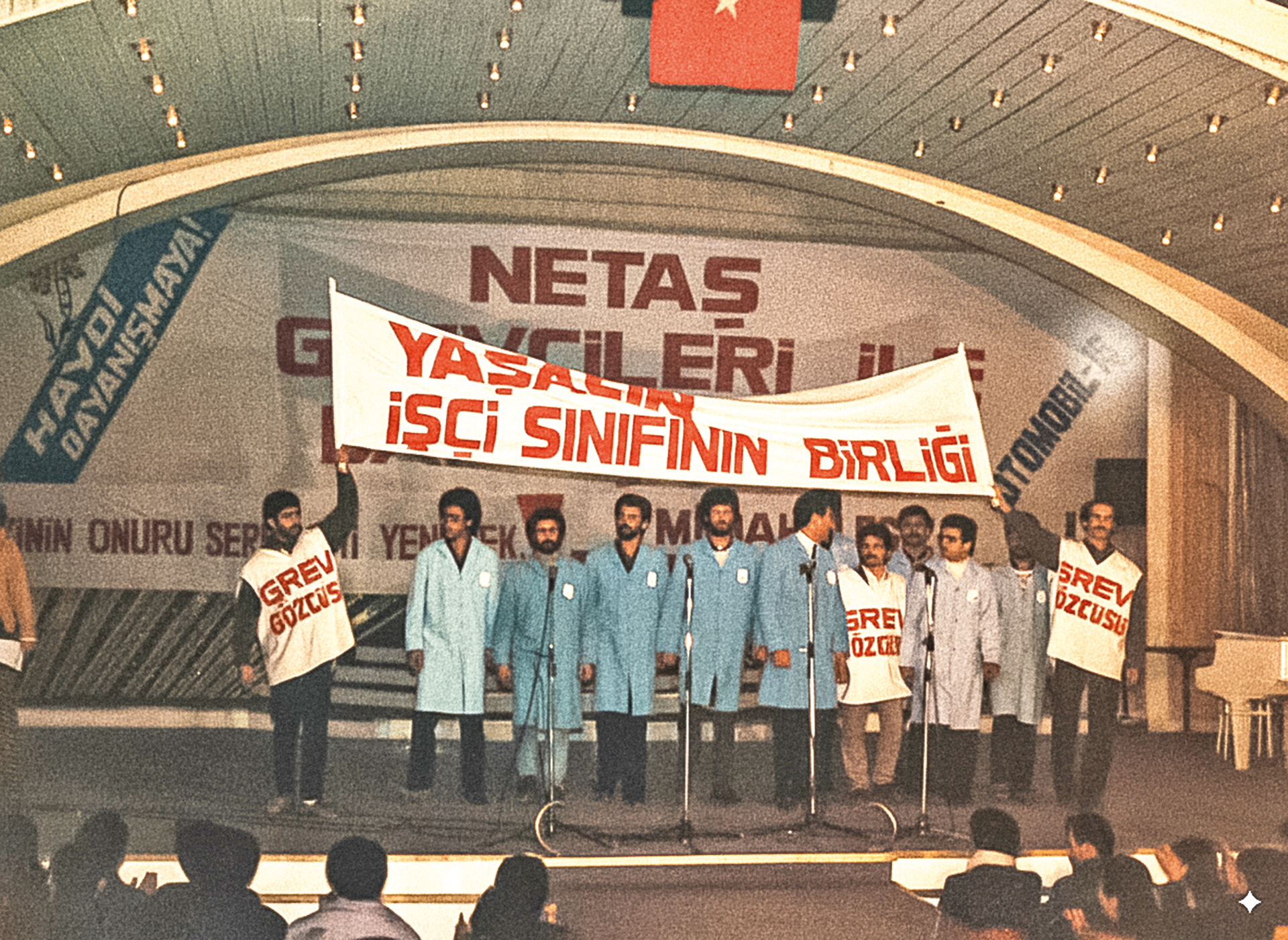 NETAŞ Grevi, 12 Eylül Darbesi’nin hedefe koyduğu işçi haklarının fiilen yeniden kazanılmasında önemli bir mücadele oldu. Grev yapmanın baskılarla neredeyse imkânsız hale getirildiği koşullarda NETAŞ işçileri, 1986 Kasım ayında greve çıktı. Darbe sonrası dönemin ilk büyük ve kitlesel grevine 2 bin 650 NETAŞ işçisi katıldı. NETAŞ Grevi, sonraki yıllarda ivmelenecek olan sınıf mücadelesinde öncü bir rol oynadı.